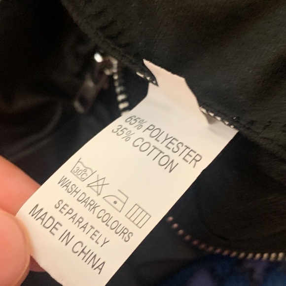 Black Faux Leather Cargo Pants with Smocked Waist & Ankles – Size Medium NWOT - Picture 10 of 10